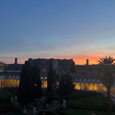 Camera X2 Con Splendida Vista Sulle Terme Di Diocleziano E Sul Chiostro Di Michelangelo Rom Exterior foto